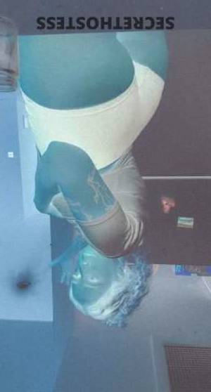 29 year old Escort in Everett WA Available Now! All Natural Redhead Specials