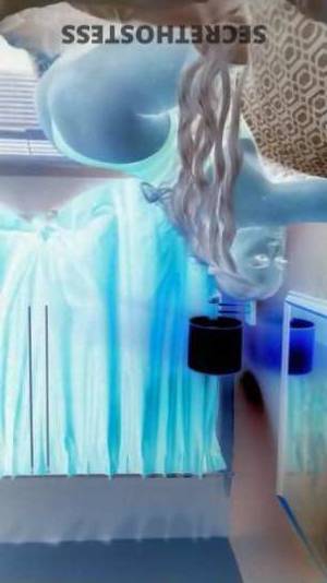 34 year old Escort in Dallas TX Playful angel listens to daddy