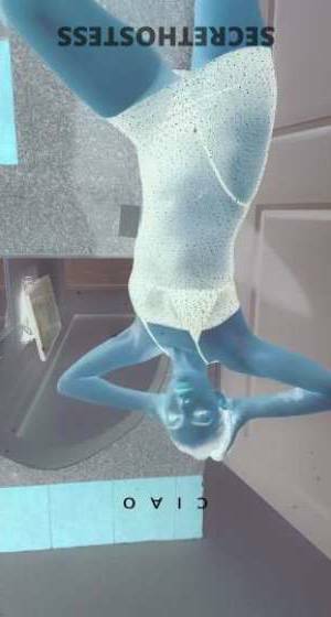 23 year old Escort in Fresno CA Outcall & Snowbunny Cardates
