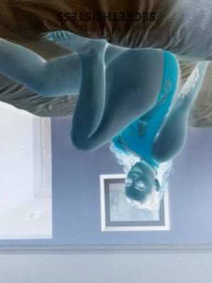 20 year old Escort in Inland Empire CA Cali Curvy White Goddess