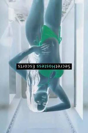 19 year old Venezuelan Escort in Fuengirola Unleash Your Desires Meet Mia, The GFE Goddess