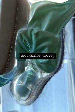 19 year old Caucasian Escort in Dubai Polly