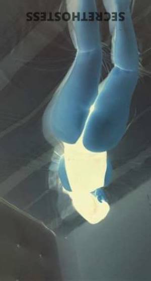 23 year old Cuban Escort in Cincinnati OH Hot Cuban