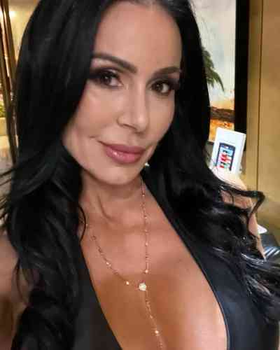 35 year old Escort in Marseille 04 Hello