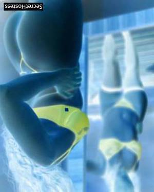 26 year old Canadian Escort in Ottawa Glamour Gal