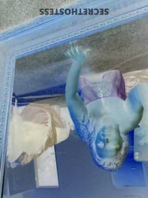 43 year old Escort in Kansas City MO Revel in My Presence