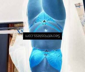 Kiwi Squirting Ebony Escort in Perth