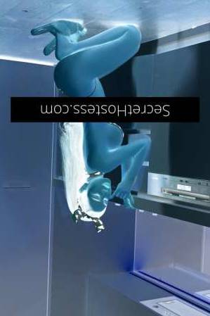 21 year old Escort in Kangaroo Point Brisbane gentleman, experience paradise with the new girl in town