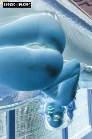 24 year old Escort in Montreal Experience Pure Pleasure Squirting Milf for your Sexual 
