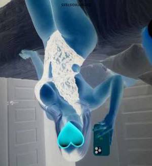 28 year old Escort in Long Island NY Goldilocks Busty Blonde - Elegant, Passionate, Professional