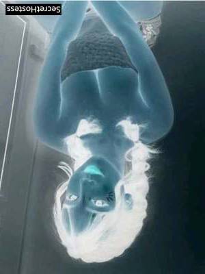 20 year old Vietnamese Escort in Manama Lovely Lisa