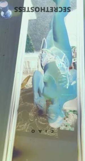 23 year old Latino Escort in Columbia SC Sexy Latina Escort