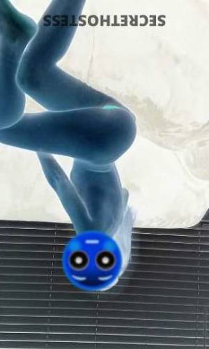 24 year old German Escort in Memphis TN Meet me at the pub