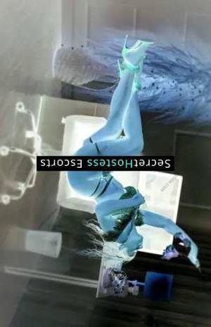 36 year old Colombian Escort in Frankfurt am Main Elevate Your Senses Enchanting MILF for Memorable Escapes