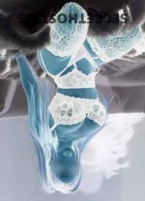 25 year old Escort in San Francisco CA BUSTY PARTY GIRL Awaits