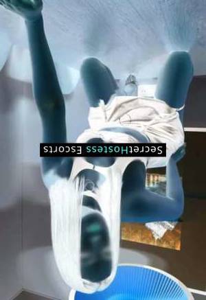 18 year old Escort in Warsaw Unwind with a Flirtatious Escort Refreshing Fun for You