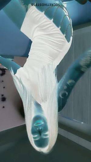 Escort 151CM Tall Al Manama Image - 3