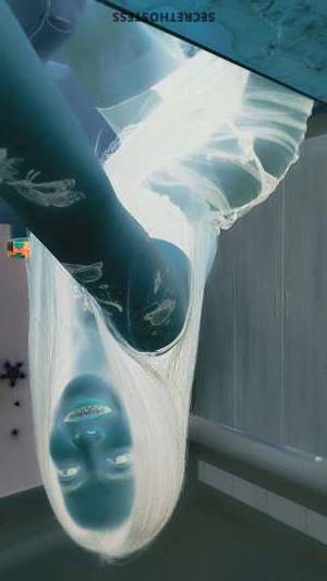 Escort 151CM Tall Al Manama Image - 5