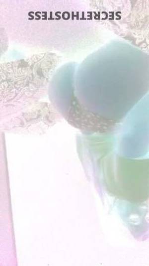 25 year old Escort in Lake Charles LA Thick goddess to please