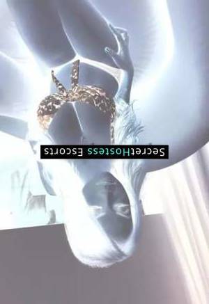 25 year old Malaysian Escort in Kuala Lumpur Enticing Indulgence Warmth, Fun, and Unforgettable Moments 