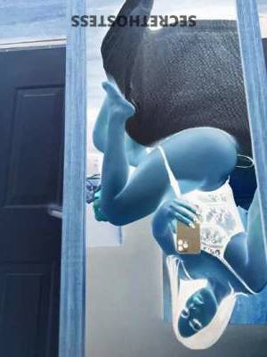 35 year old Latino Escort in Miami FL Horny and Wet