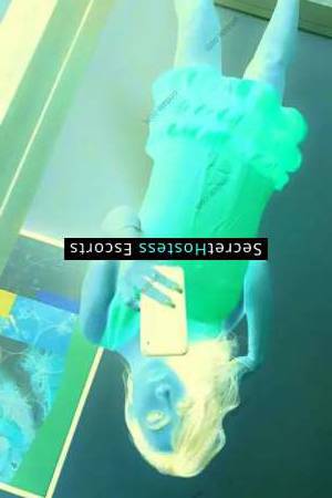 Chloe Escort 165CM Tall Philadelphia PA Image - 9