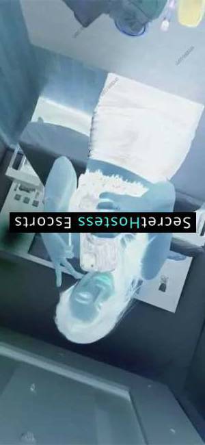 25 year old Filipino Escort in Jeddah Unforgettable Nights with a Dream Girl