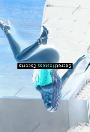 26 year old English Escort in Istanbul Isabella Sensual Latina, All Natural Elite Companion