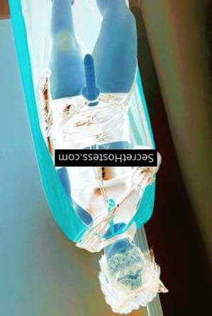 22 year old Mixed Race Escort in Riyadh Jenny, Independent