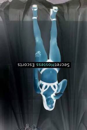 18 year old Colombian Escort in Durres Enchanting Escort Awaits Your Innings with a Rendezvous of 