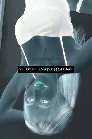 24 year old Malaysian Escort in Mont Kiara A Siren's Allure Embracing Fun, Flirtation, and 
