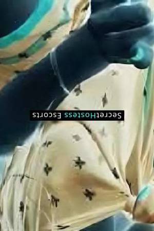 30 year old Indian Escort in New Delhi Erotic Encounters with Simran