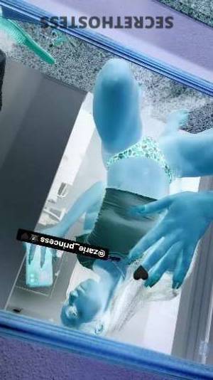 Zarie 18Yrs Old Escort Fresno CA Image - 4
