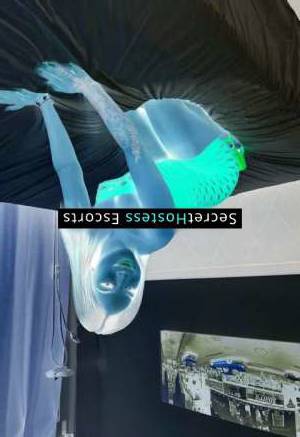 19 year old Venezuelan Escort in Berlin Seeking Ultimate Fulfillment? Discover Pure Bliss With Me