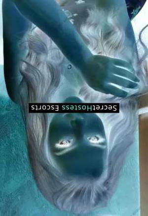 23 year old American Escort in Munich Looking for a good time? I'm the one for you