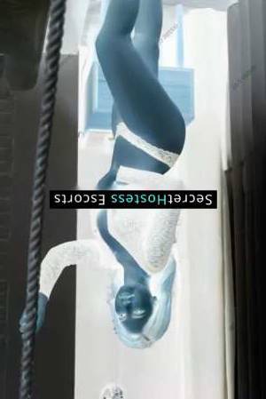 22 year old Japanese Escort in Jeddah Hot Blooded Babe for Unforgettable Adventures