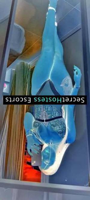 23 year old Colombian Escort in Napoli Susan Risveglio i tuoi desideri di sesso e compagnia con la 