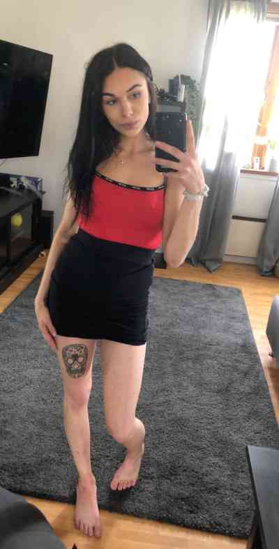 24 year old Escort in Delta/Surrey/Langley ? Experience Pure Blissful Escape with Skilled Sex Worker