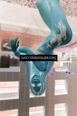 18 year old Caucasian Escort in Dubai Hottie by Agency