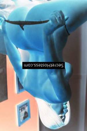 24 year old Latin Escort in Fuengirola Lua's Escape
