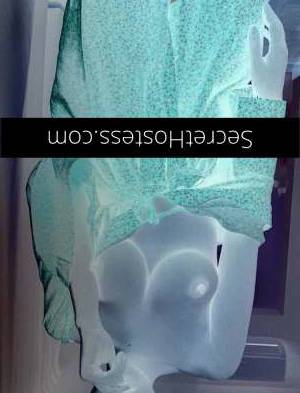 21 year old Escort in Bardia Exquisite Beauty Awaits Sizzlinghot siren for divine 