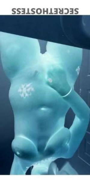 33 year old Escort in Wichita KS Snow Bunny Lexxi Returns
