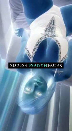 25 year old Filipino Escort in Mumbai Seeking Passionate Playmate for Fun Time