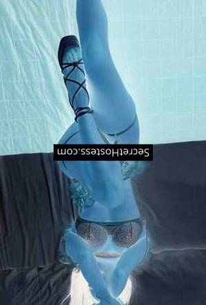 24 year old Latin Escort in San Gwann Camila