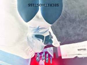 29 year old Escort in Racine WI Thick thighs, blue eyes, fun playmate