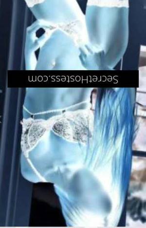 Experience Playful Passion with a Sexy Bisexual Kenyan Babe in Melbourne