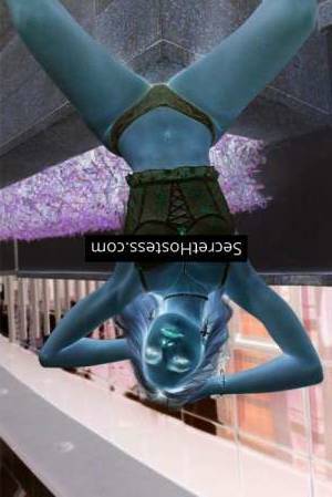 18 year old Caucasian Escort in Dubai Dana, Agency