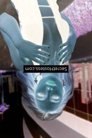 19 year old Caucasian Escort in Dubai Dana, Agency