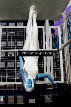 29 Year Old Latin Escort Sao Paulo Brown Hair Green eyes - Image 8