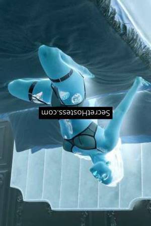 21 year old Caucasian Escort in Dubai Vlada, Hottie